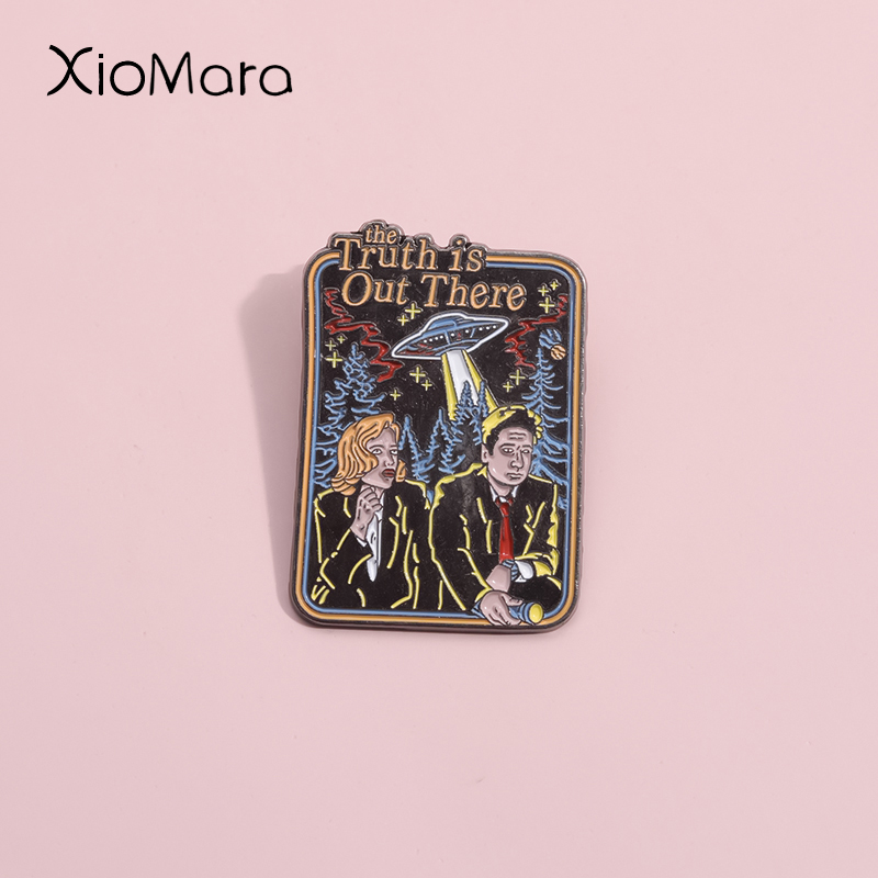 Science Film UFO Enamel Pins C - đánh giá và giá Science Buddies