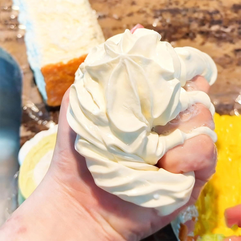 Cream Roll Slow Rebound Squish - đánh giá và giá Crystal Growing Kit